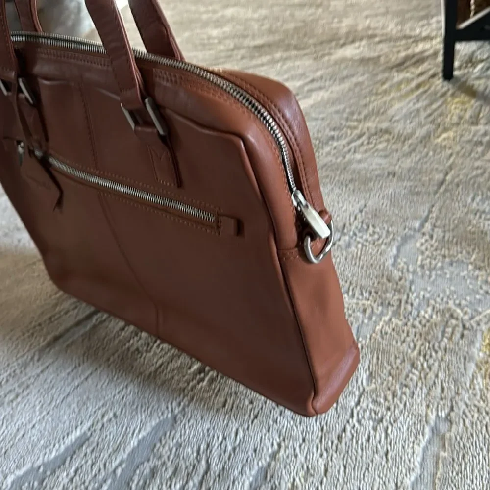 BUGATTI MANHATTAN LEATHER SLIM 15.6